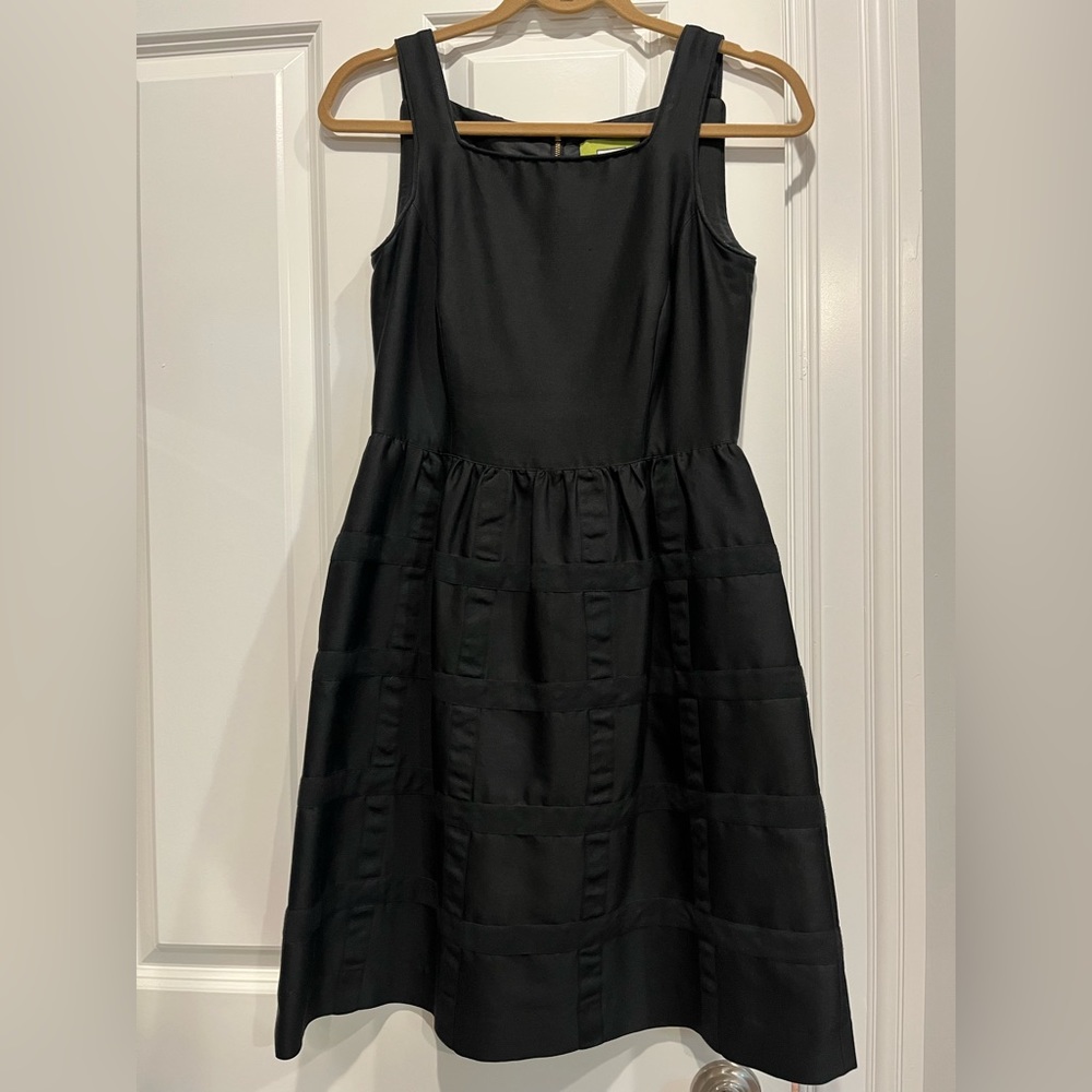 Elizabeth MCKay black dress size 2 with gold zipper